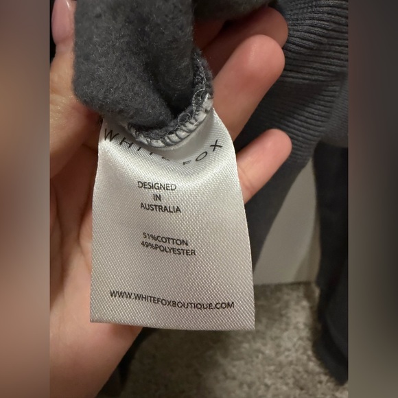 White Fox M/L Grey Rare Hoodie. 💕⚡️ - Picture 4 of 4